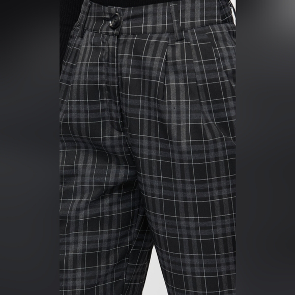 Disturbia Lilin Tapered Trousers - Picture 3 of 4